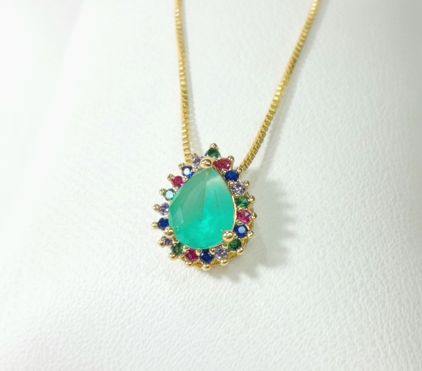 COLAR GOTA VERDE