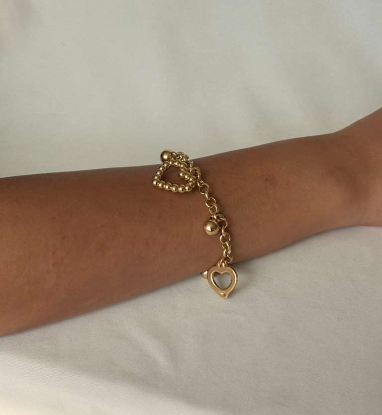 PULSEIRA PINGENTES DE CORAÇÃO