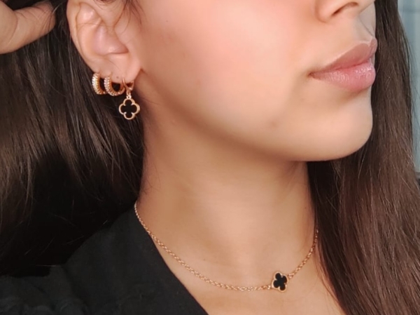 CONJUNTO TREVO COM RESINA PRETO
